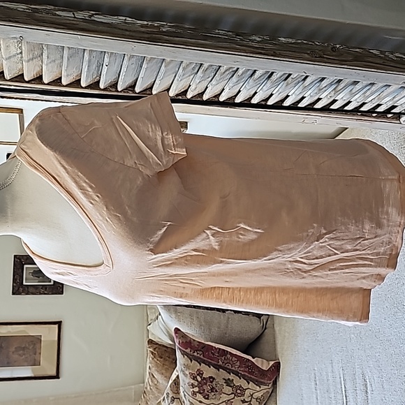 Universal  Threads S/S Tee - Picture 2 of 4